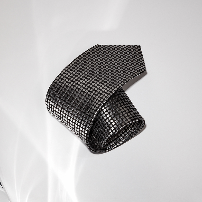 tom ford tie product photo